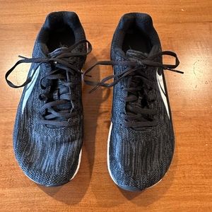 Altra “Escalante” ZERO DROP running shoes, women’s size 9.5 (41).